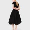 Langes Kleid aus Rippstrick und Taft