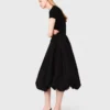 Langes Kleid aus Rippstrick und Taft