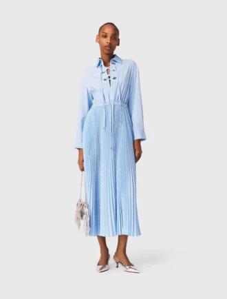 Langes Plisseekleid mit Ösen