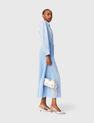 Langes Plisseekleid mit Ösen