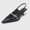 Lederpumps mit Ösenriemen Lederpumps mit Ösenriemen