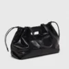 M-Tasche aus geknittertem Leder M-Tasche aus geknittertem Leder