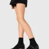 Mary Janes mit Absatz und Strasssteinen Mary Janes mit Absatz und Strasssteinen