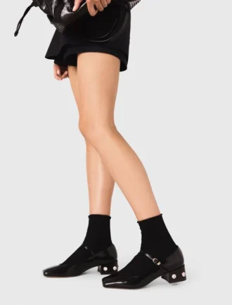 Mary Janes mit Absatz und Strasssteinen