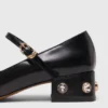 Mary Janes mit Absatz und Strasssteinen Mary Janes mit Absatz und Strasssteinen
