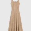 Maxikleid aus Strickstoff mit Strasssteinen Maxikleid aus Strickstoff mit Strasssteinen