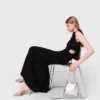 Maxikleid mit Ausschnitt an der Taille