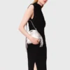 Maxikleid mit Ausschnitt an der Taille