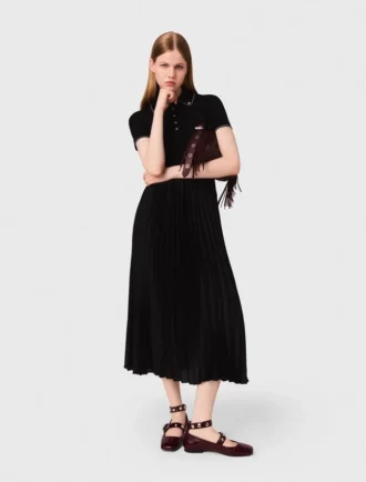 Maxikleid mit Falten und Polokragen