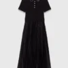 Maxikleid mit Falten und Polokragen Maxikleid mit Falten und Polokragen