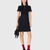 Mini-Kleid mit plissiertem Polokragen Mini-Kleid mit plissiertem Polokragen