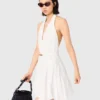 Mini-Kleid mit Stickerei und rückenfreiem Ausschnitt Mini-Kleid mit Stickerei und rückenfreiem Ausschnitt