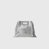Mini-M-Bag aus geprägtem Leder mit Kette
