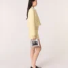 Mini-M-Bag aus geprägtem Leder mit Kette
