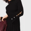 Mini-Skater-Kleid mit hohem Kragen Mini-Skater-Kleid mit hohem Kragen