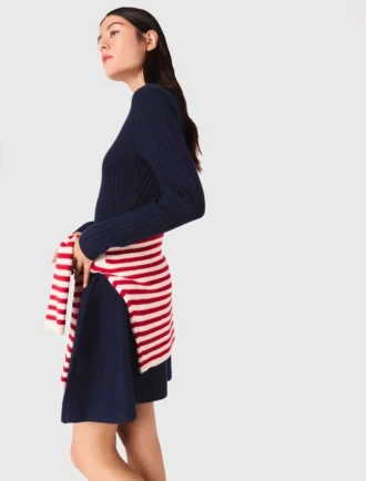 Mini-Strickkleid mit ausgestelltem Rock