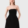 Mini-Trägerloses Leinenkleid