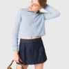 Pullover mit verzierten Schleifen am Rücken Pullover mit verzierten Schleifen am Rücken