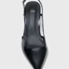 Pumps aus Lackleder mit Fersenriemen