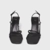 Sandalen mit Metallic-Absatz und Riemchen Sandalen mit Metallic-Absatz und Riemchen