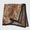 Schal mit Leopardenmuster Schal mit Leopardenmuster