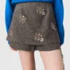 Shorts mit Blumenstickerei Shorts mit Blumenstickerei