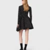 Skaterkleid mit Perlen und Strasssteinen