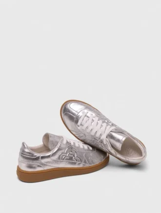 Sneaker aus Metallic-Leder Sneaker aus Metallic-Leder