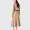 Strickjacke mit Strasssteinen