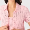 Strickjacke mit Strasssteinen Strickjacke mit Strasssteinen