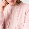 Strickjacke mit Verzierungen