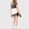 Tailliertes Kleid mit Lagen-Effekt
