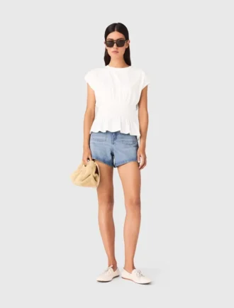 Tailliertes T-Shirt mit Falten Tailliertes T-Shirt mit Falten