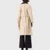 Trenchcoat mit kontrastierenden Ärmeln und Kragen Trenchcoat mit kontrastierenden Ärmeln und Kragen