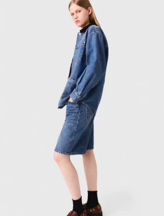 Verwaschene Jeansjacke