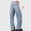 Weit geschnittene Jeans mit durchgehenden Strasssteinen Weit geschnittene Jeans mit durchgehenden Strasssteinen