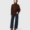 Weite Jeans mit aufgesetzten Taschen Weite Jeans mit aufgesetzten Taschen