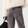Weite Jeans mit Perlenverzierung Weite Jeans mit Perlenverzierung
