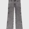Weite Jeans mit Perlenverzierung Weite Jeans mit Perlenverzierung