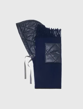 Wollponcho mit Kapuze Wollponcho mit Kapuze