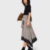 Zweifarbiges Kleid mit Print